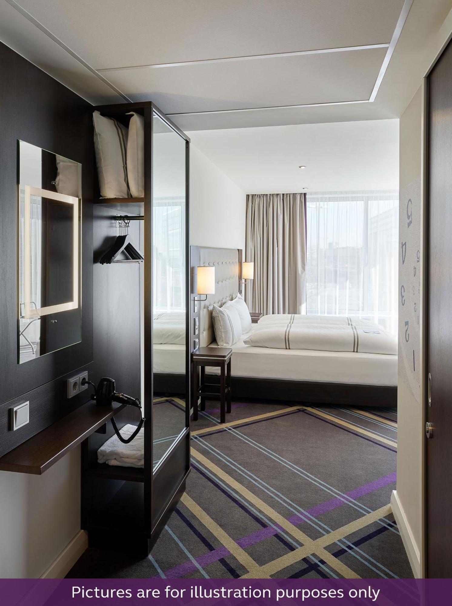 Premier Inn Heidelberg City Centre Esterno foto