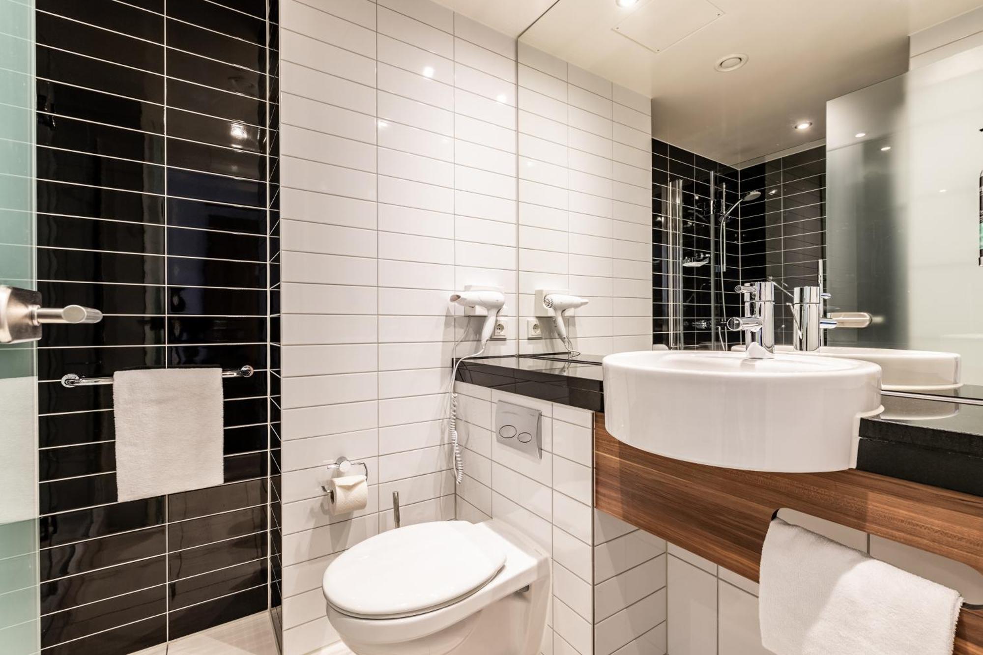 Premier Inn Heidelberg City Centre Esterno foto